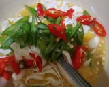 Foto langkah ke 2 dari resep Dadar Kol Bunga Bawang Pedas.