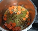 Foto del paso 2 de la receta: Rollo de carne picada con salsa de aceitunas negras