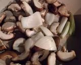 Foto langkah ke 2 dari resep Sup Misoa Shiitake 🍲.