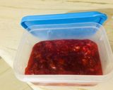 A picture of step 3 of Strawberry pulpy syrup.