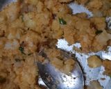 A picture of step 1 of Aloo toast.