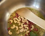 A picture of step 3 of Vermicelli mint upma.