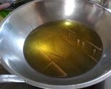 Foto langkah ke 3 dari resep Bawang Goreng pure.