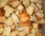 Foto langkah ke 3 dari resep 134. Caramel Bread Popcorn dari pinggiran Roti Tawar.