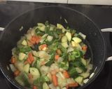 Foto del paso 2 de la receta: Pollo con champiñones en salsa de vino