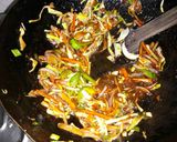 A picture of step 13 of Hakka noodles.