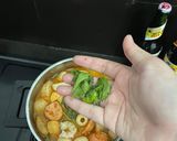 Foto langkah ke 5 dari resep 5 menit Tom Yum Asam Pedas Gurih - bumbu instant MAMATA.