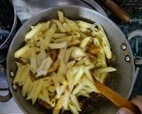 A picture of step 7 of Creamy Butter Chicken Pasta.