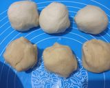 Foto langkah ke 2 dari resep Karipap Isi Pisang Coklat/Keju.