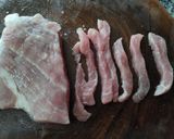รูปขั้นตอนการทำที่ 1 ของ หมูผัดพริก