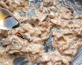 A picture of step 6 of Creamy Garlic Mushrooms.