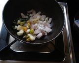 A picture of step 1 of Spicy Lauki Curry.