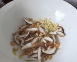 A picture of step 4 of Stir Fry Round Cabbage with dried shrimps (炒高丽菜).