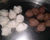 A picture of step 3 of 2 in 1 Rasogolla.