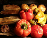 Foto del paso 1 de la receta: Paté de pimientos berenjenas, tomates y manzanas asadas