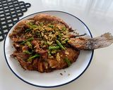 A picture of step 3 of Fried Sea Bass with Chili and Salt.