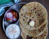 A picture of step 10 of Carrot-peas parantha.