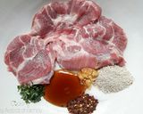 รูปขั้นตอนการทำที่ 1 ของ หมูย่างรสลาบ