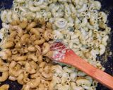 A picture of step 3 of Pesto Pasta.