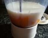 A picture of step 2 of Mango Milkshake.