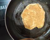 A picture of step 4 of Egg pancake.
