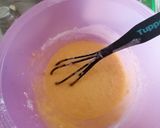 Foto del passaggio 2 della ricetta Ciambellone di mele con crumble di noci😋