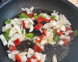Foto del paso 3 de la receta: Tallarines frutti di mare y setas