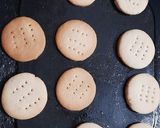 A picture of step 8 of Vanilla shortbread cookies.