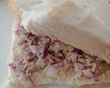 A picture of step 2 of Onion sandwiches.
