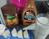 A picture of step 1 of Caramel cold coffee.