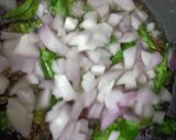 कांदा पोहा (विंटर स्पेशल फटाफट नाश्ता) रेसिपी चरण 4 फोटो