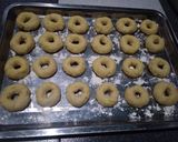 Foto langkah ke 2 dari resep Donat Empuk Tanpa Kentang.