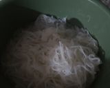 Foto langkah ke 1 dari resep Bihun Goreng Simpel.