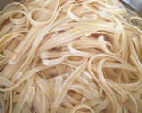 Foto del paso 1 de la receta: Pasta con pollo en crema poblana