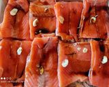 Foto del paso 2 de la receta: Salmón Napolitano al horno con salsa de camarón