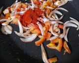A picture of step 6 of Pasta Makhani.