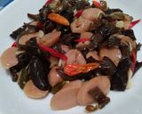 Foto langkah ke 5 dari resep 01. Tumis sosis jamur kuping maknyuss.