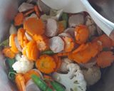 Foto langkah ke 2 dari resep 240. Sop Baso Kembang Kol.