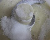 A picture of step 9 of Easy No-Bake Banana & Oreo Cake.