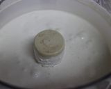 A picture of step 12 of Easy No-Bake Banana & Oreo Cake.