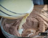 A picture of step 5 of How to Make Choclate Cupcakes.