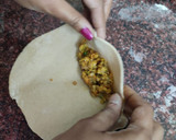 பேசன் ஸ்டப்டு பராத்தா(டோட்டலி டிஃப்ரண்ட் மேலும் இரண்டு வடிவில்) ரெசிபி ஸ்டேப் 9 புகைப்படம்