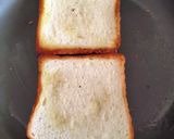 A picture of step 1 of Bread toast meetha.