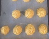 Foto langkah ke 5 dari resep Choux Pastry vla Vanilla Dengan Topping Coklat.