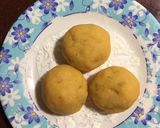 A picture of step 5 of Stuffed Potato Fritters.