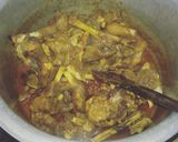 A picture of step 2 of Mutton Siri Paaye.