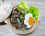 Hình bước làm 3 của món Gyudon - Cơm bò xào kiểu Nhật