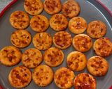 A picture of step 2 of Monaco Biscuit Chaat.