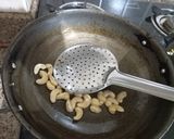 કાજુ ગાંઠિયા નું શાક (Kaju Ganthiya Shak Recipe In Gujarati) રેસીપી સ્ટેપ1ફોટો