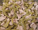 Foto del paso 3 de la receta: Bisteck Con Nopales